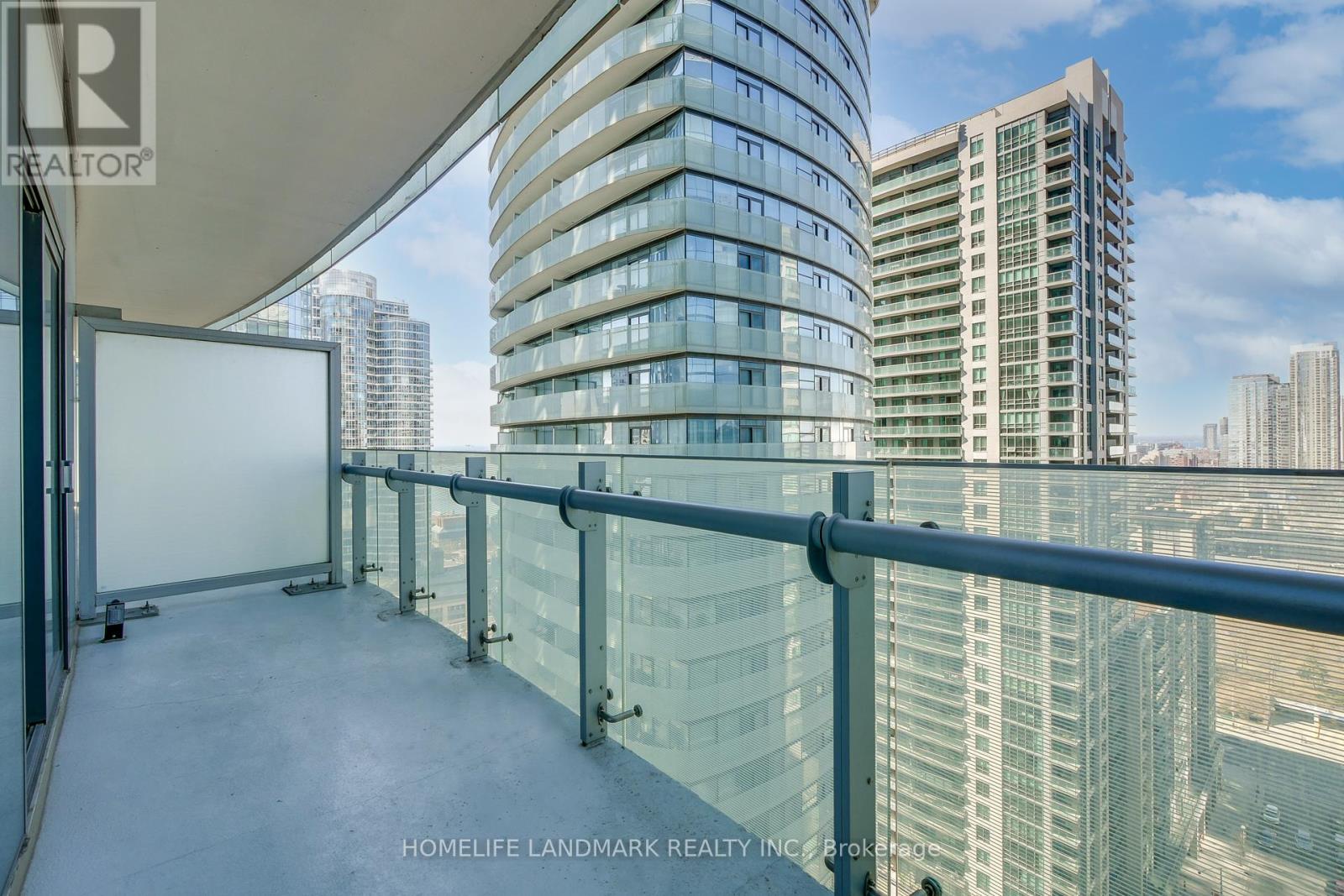 1807 - 14 York Street, Toronto, Ontario  M5J 0A6 - Photo 18 - C12767054