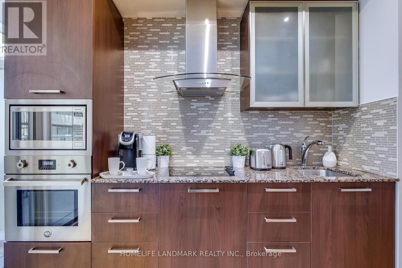 1807 - 14 York Street, Toronto, Ontario  M5J 0A6 - Photo 3 - C12767054