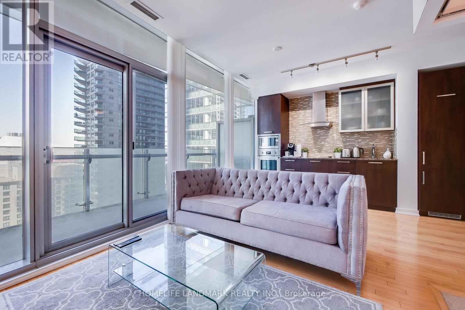 1807 - 14 York Street, Toronto, Ontario  M5J 0A6 - Photo 6 - C12767054