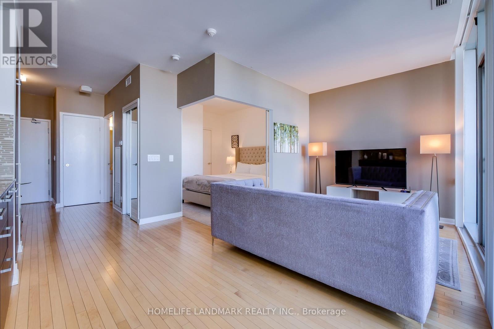 1807 - 14 York Street, Toronto, Ontario  M5J 0A6 - Photo 8 - C12767054