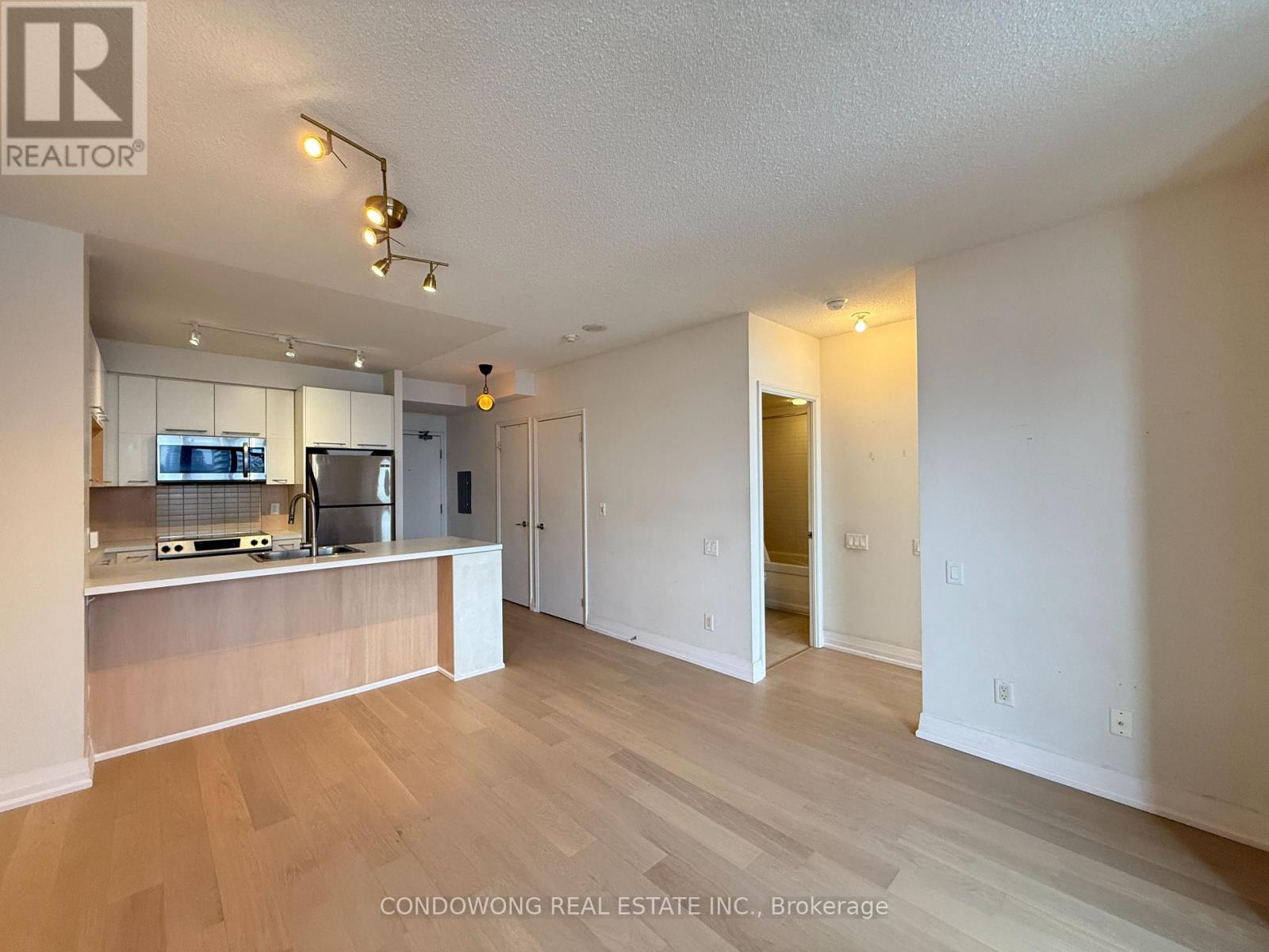 3203 - 21 CARLTON STREET, Toronto, Ontario