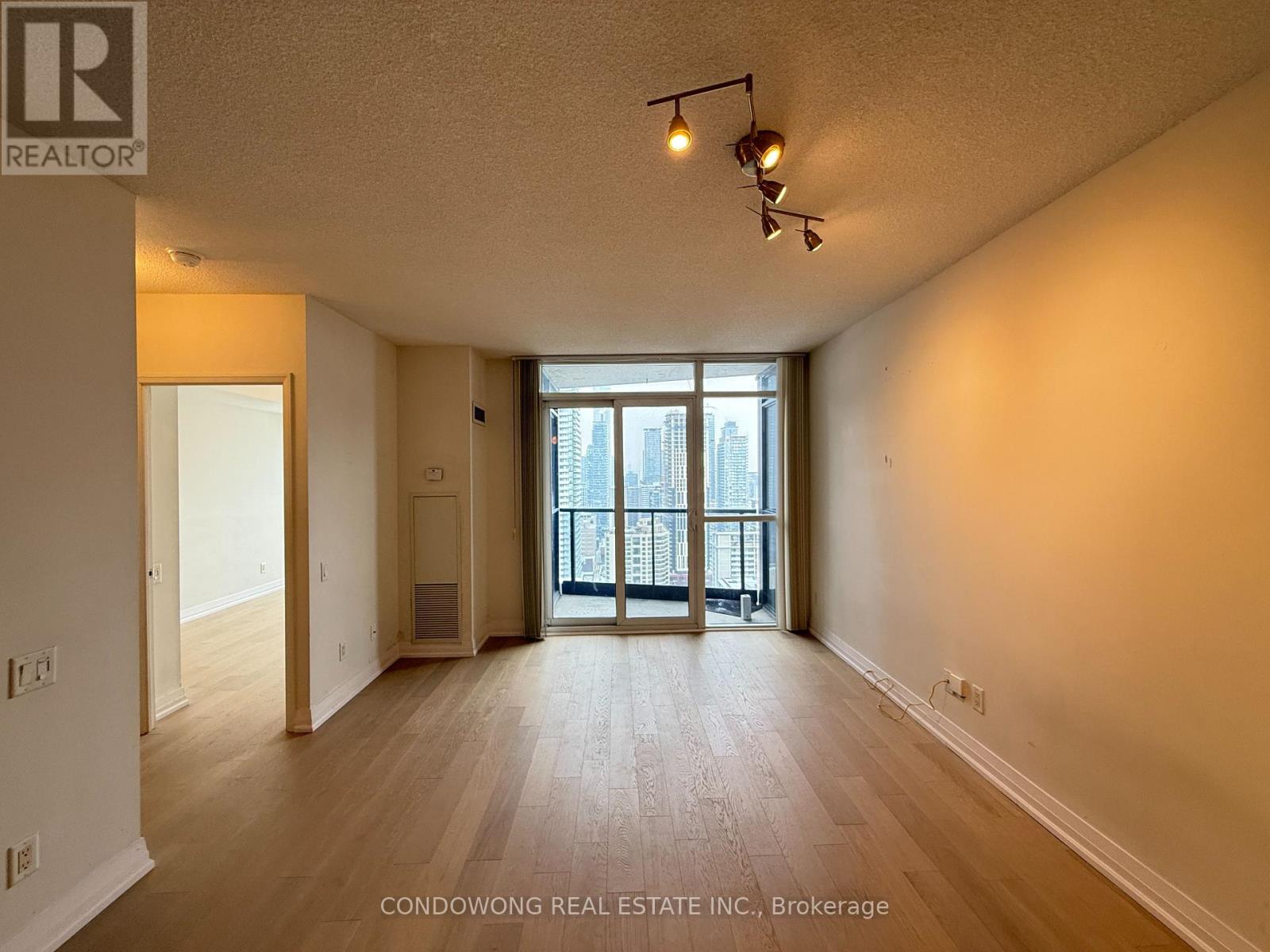 3203 - 21 Carlton Street, Toronto, Ontario  M5B 1L3 - Photo 2 - C12767156