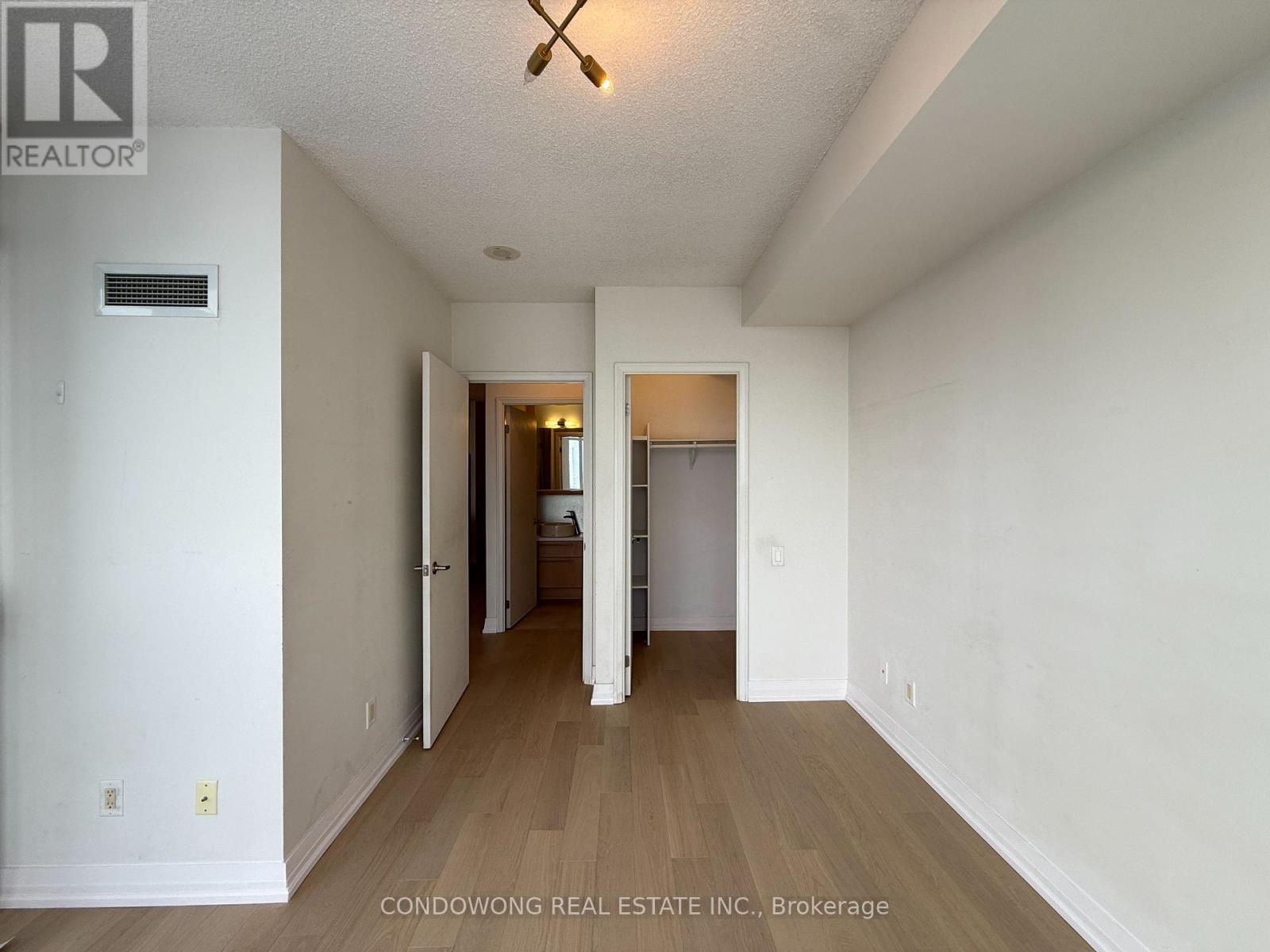 3203 - 21 Carlton Street, Toronto, Ontario  M5B 1L3 - Photo 7 - C12767156