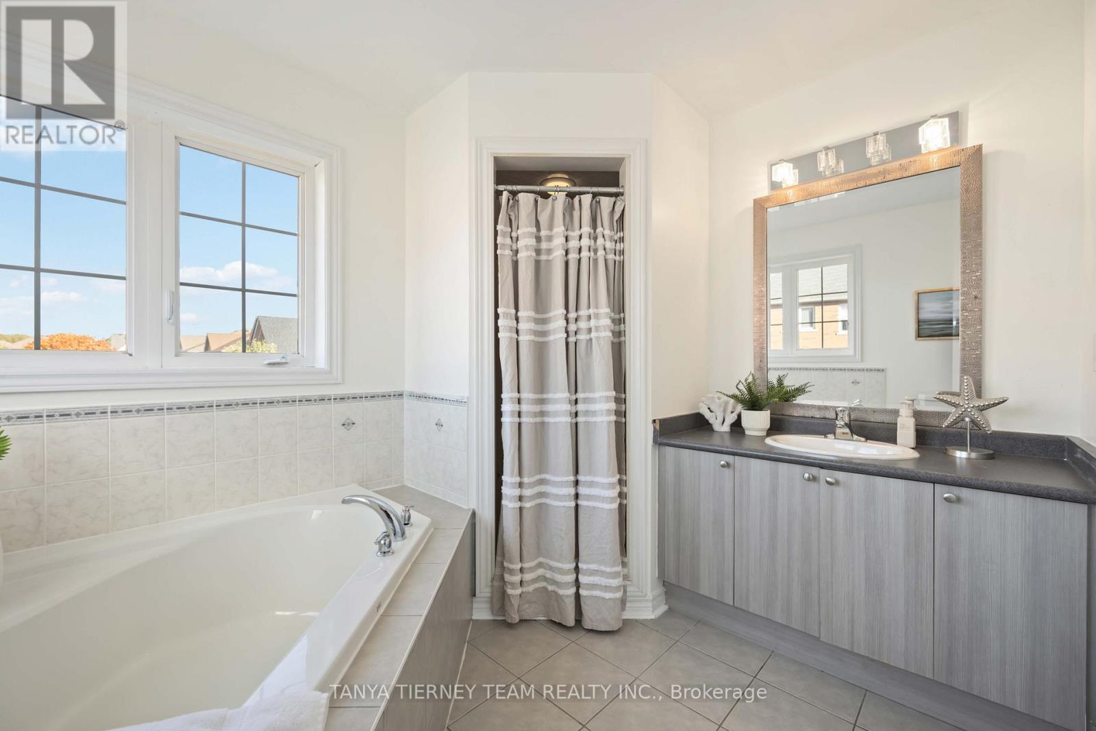 19 Ellerby Court, Whitby, Ontario  L1R 0K5 - Photo 22 - E12767116