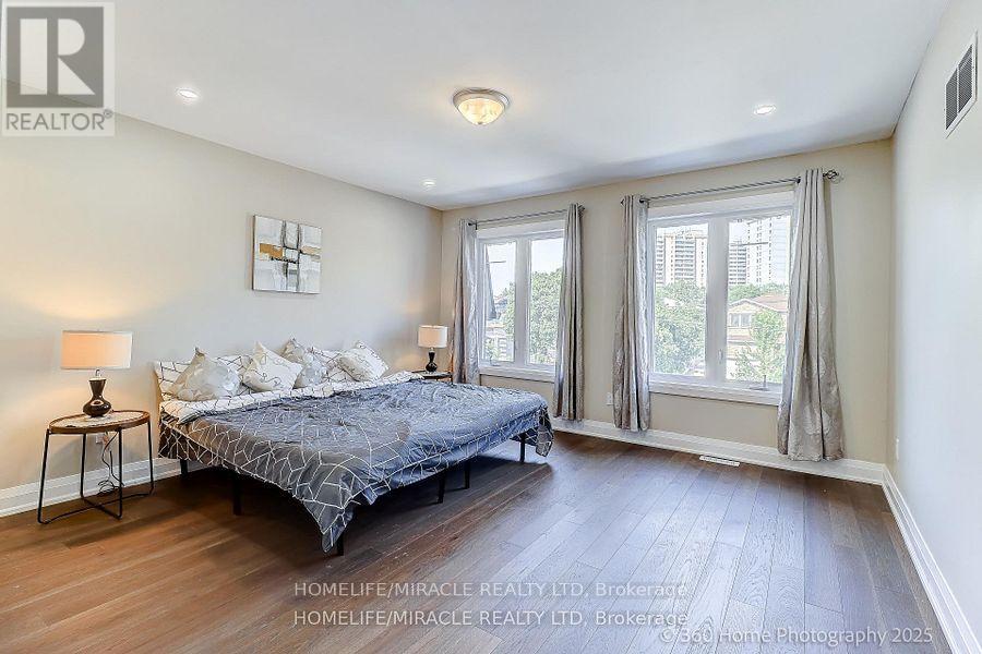 688a Midland Avenue, Toronto, Ontario  M1K 4C6 - Photo 10 - E12767178