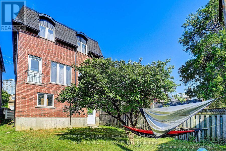 688a Midland Avenue, Toronto, Ontario  M1K 4C6 - Photo 22 - E12767178