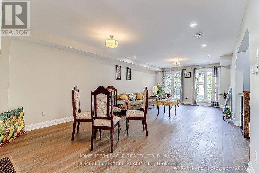 688a Midland Avenue, Toronto, Ontario  M1K 4C6 - Photo 6 - E12767178