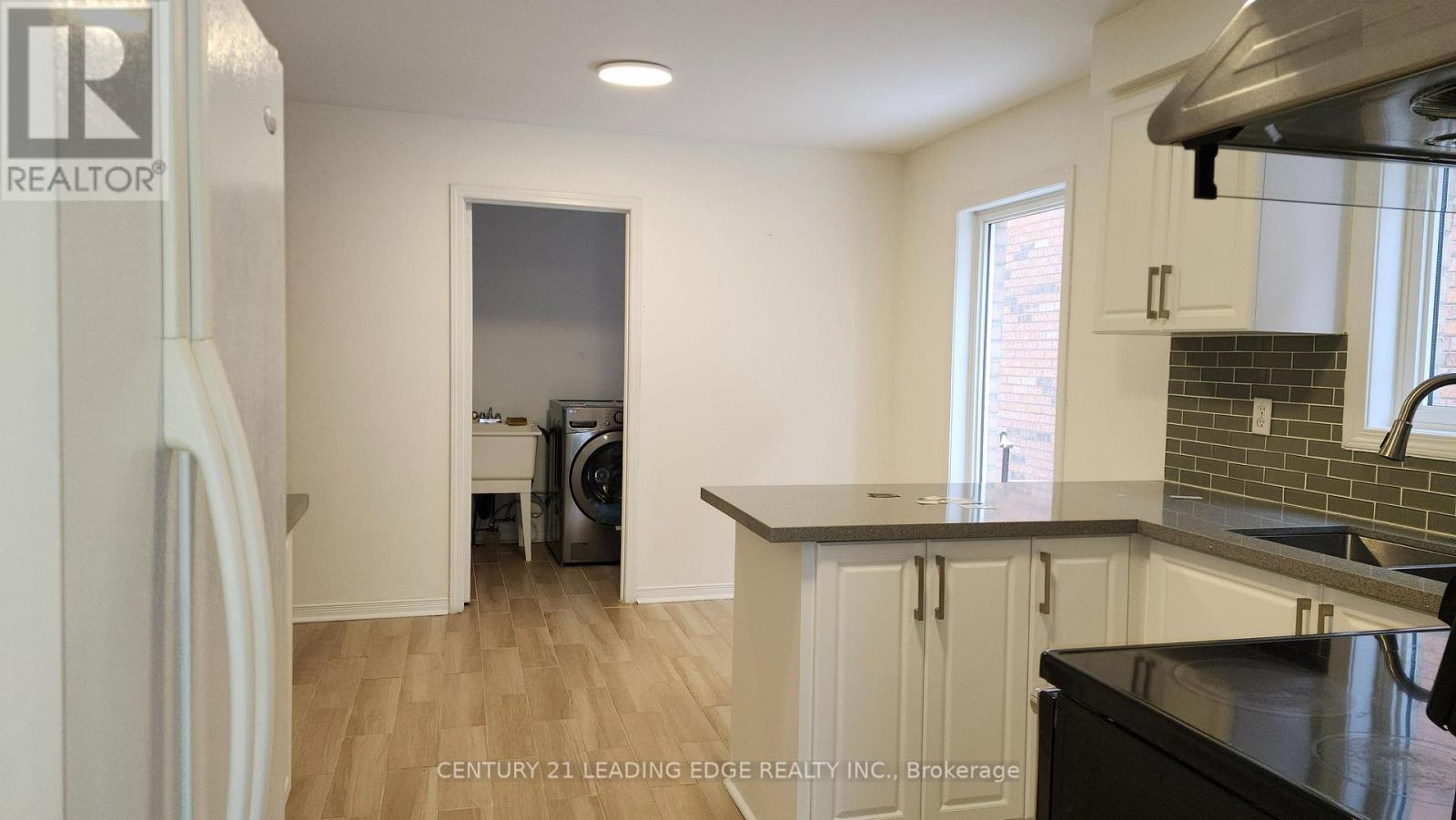 7 Angela Court, Markham, Ontario  L3S 4K8 - Photo 3 - N12767038