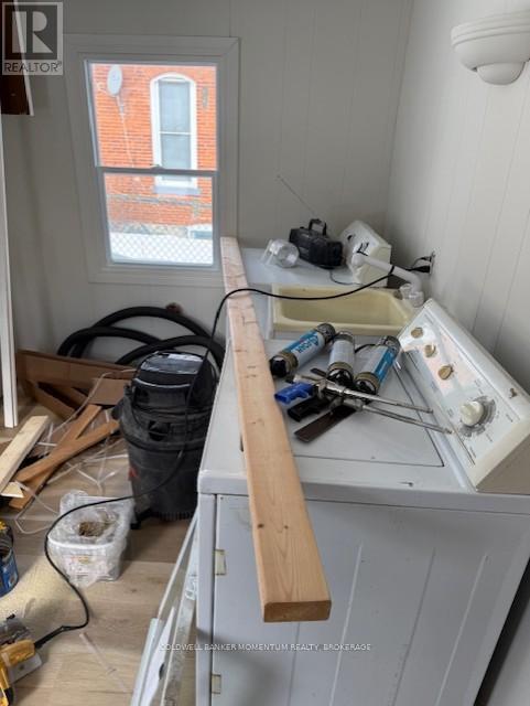 5 Tasker Street, St. Catharines, Ontario  L2R 3Z7 - Photo 4 - X12763776