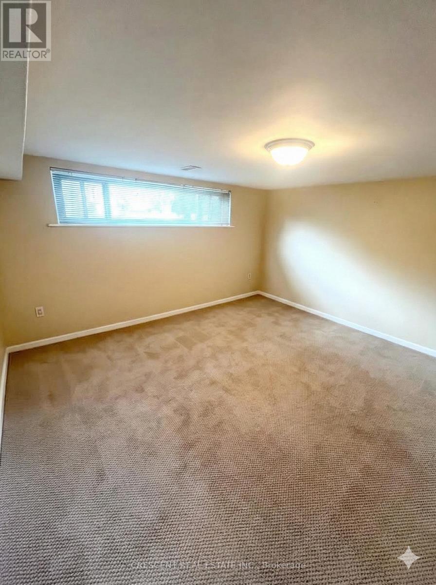 35 Laburnham Avenue, Toronto, Ontario  M8W 1S6 - Photo 3 - W12767048