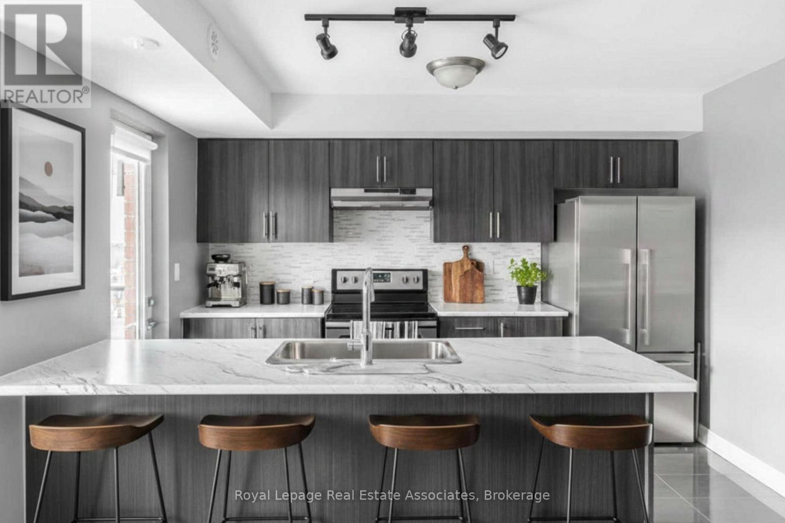 84 - 100 Dufay Road, Brampton, Ontario  L7A 4S3 - Photo 3 - W12767062