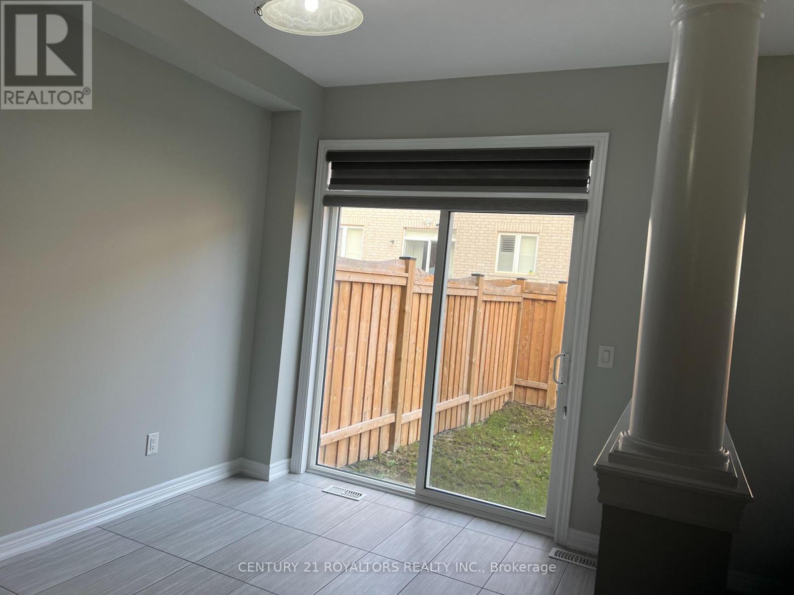 12 Foliage Drive, Brampton, Ontario  L7A 0B6 - Photo 12 - W12767102