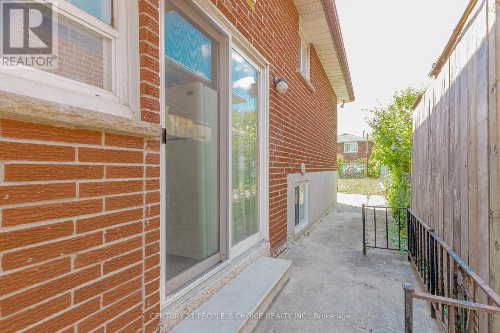 4104 Brandon Gate, Mississauga, Ontario  L4T 3P2 - Photo 47 - W12767126