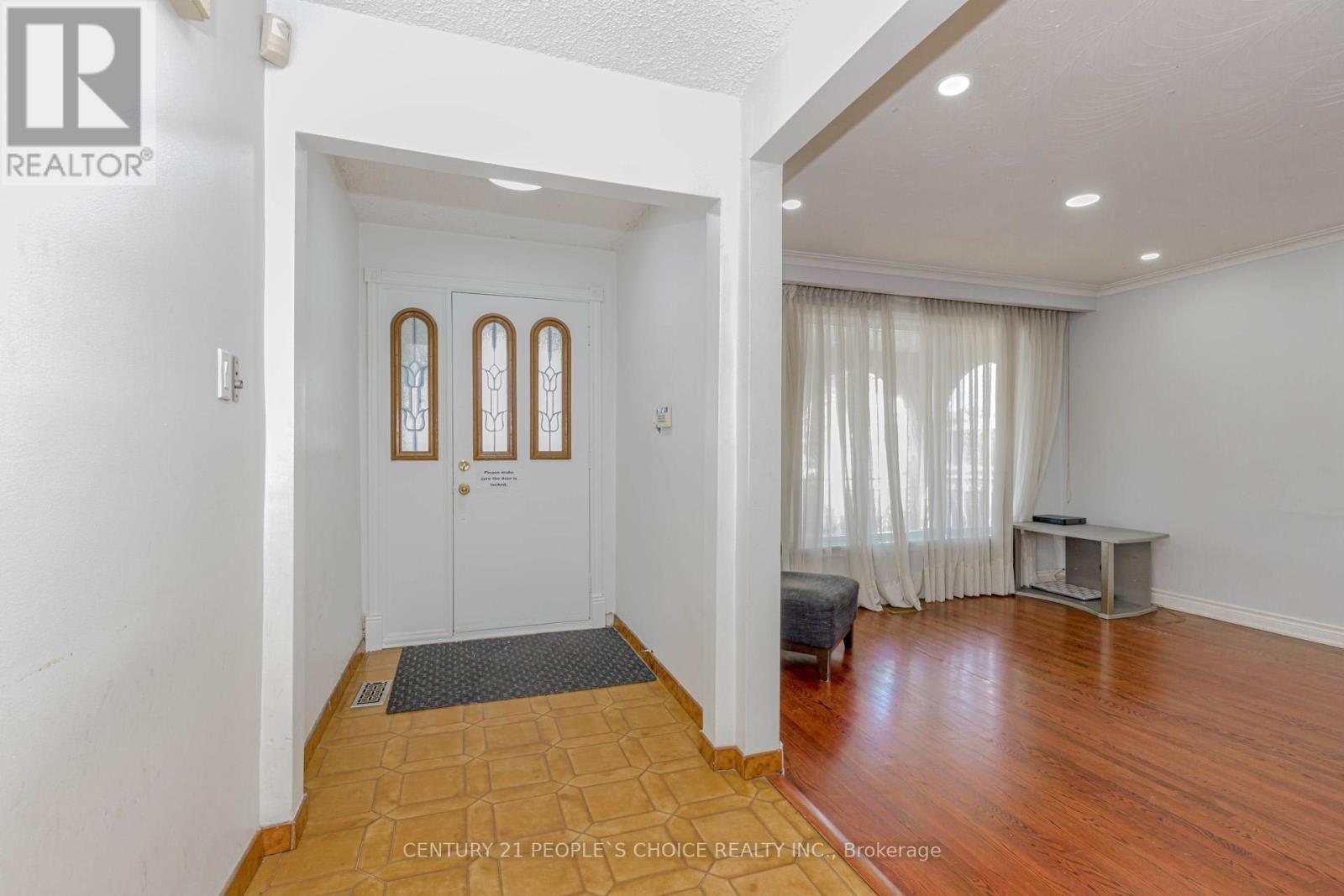 4104 Brandon Gate, Mississauga, Ontario  L4T 3P2 - Photo 8 - W12767126