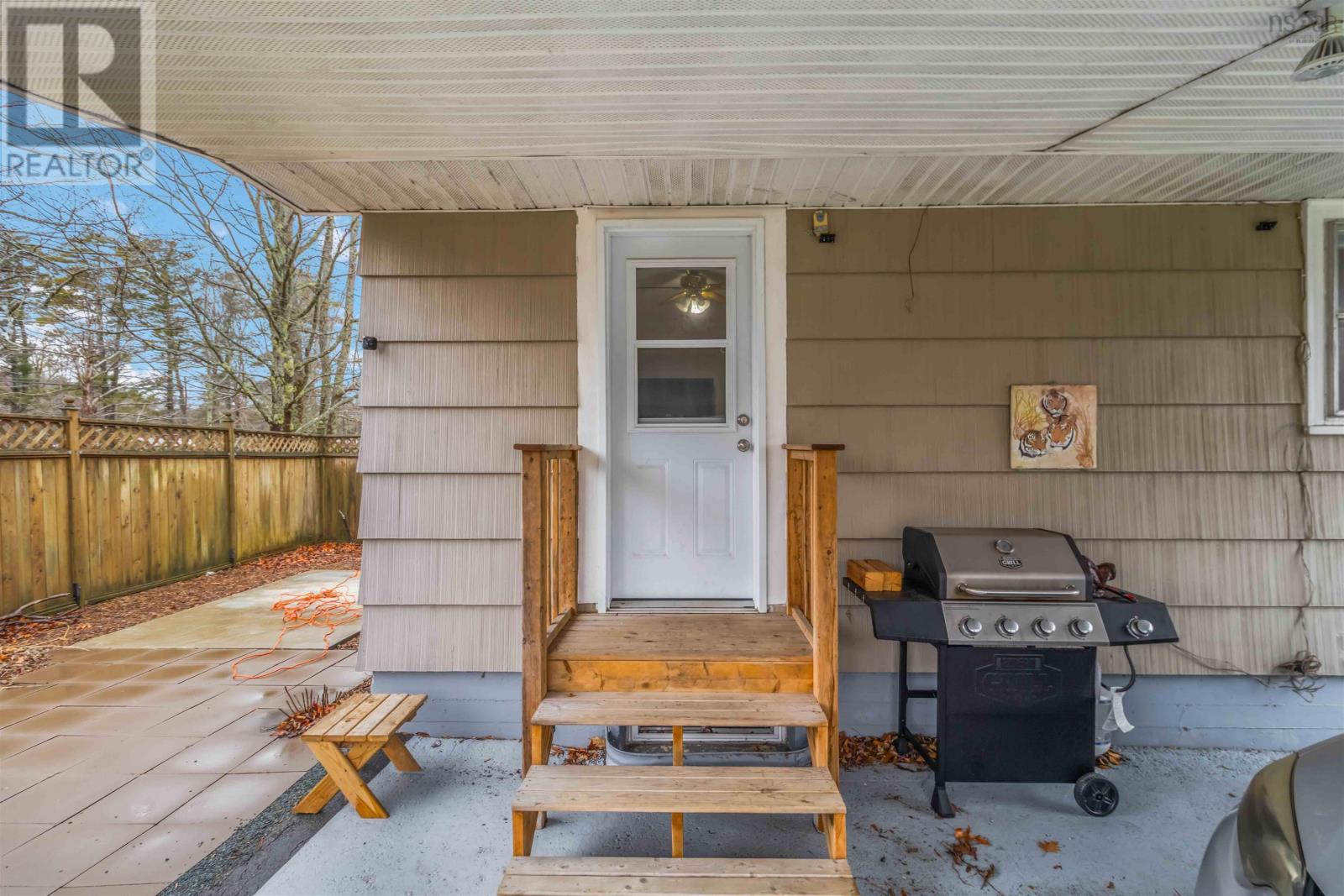 83 Victoria Road, Bridgewater, Nova Scotia  B4V 2N4 - Photo 48 - 202601164