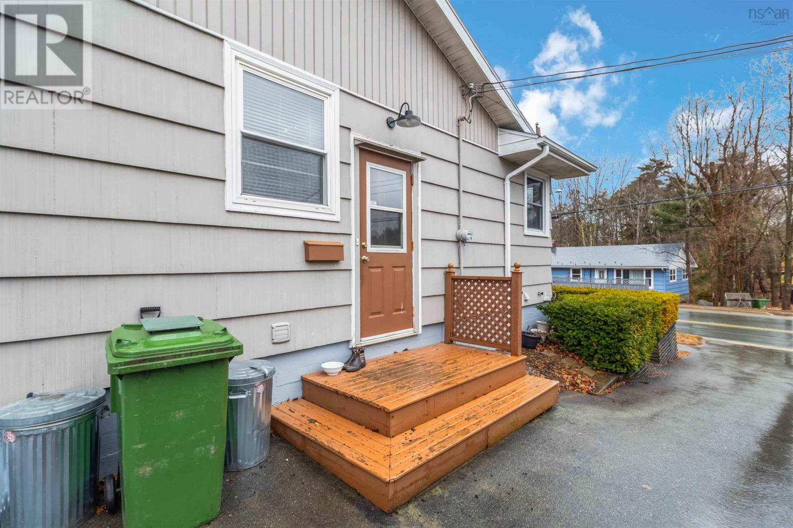 83 Victoria Road, Bridgewater, Nova Scotia  B4V 2N4 - Photo 6 - 202601164