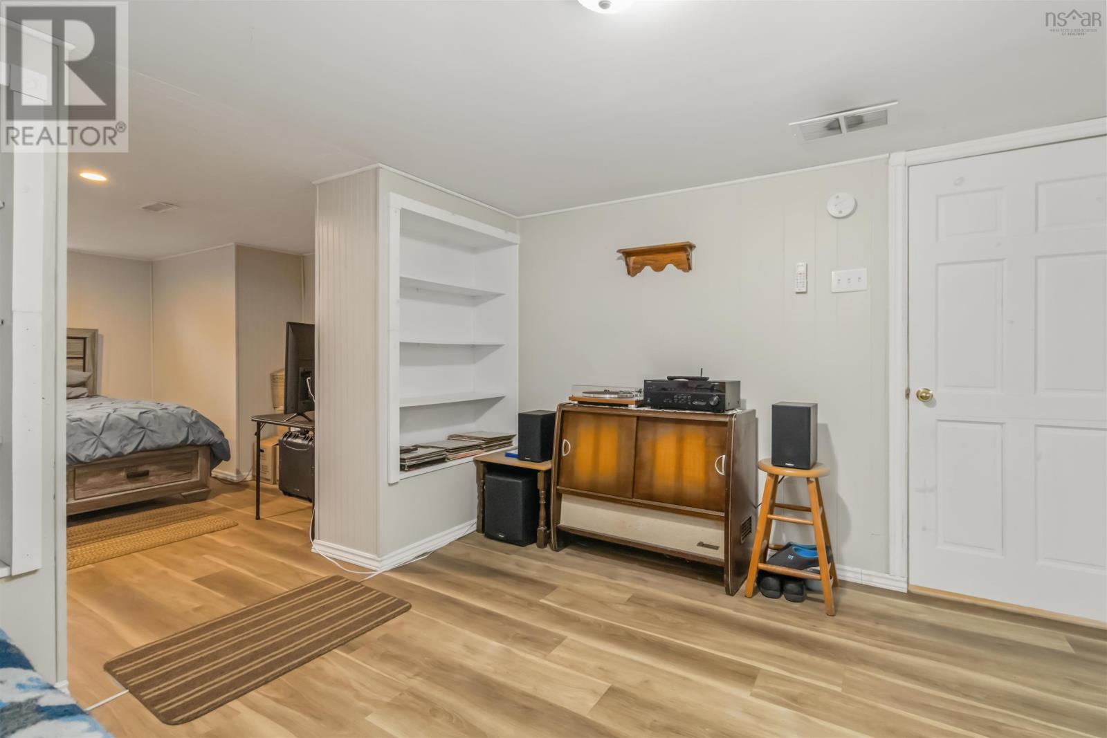 83 Victoria Road, Bridgewater, Nova Scotia  B4V 2N4 - Photo 38 - 202601164