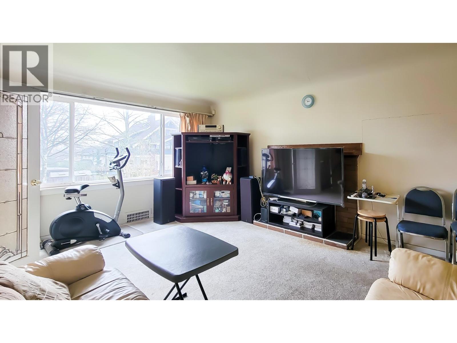 8245 Selkirk Street, Vancouver, British Columbia  V6P 4H8 - Photo 6 - R3087266
