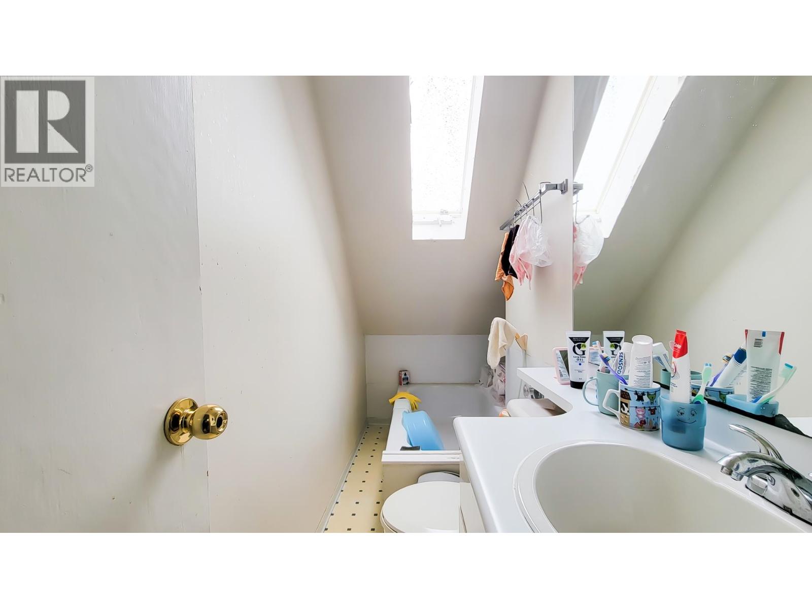 8245 Selkirk Street, Vancouver, British Columbia  V6P 4H8 - Photo 23 - R3087266