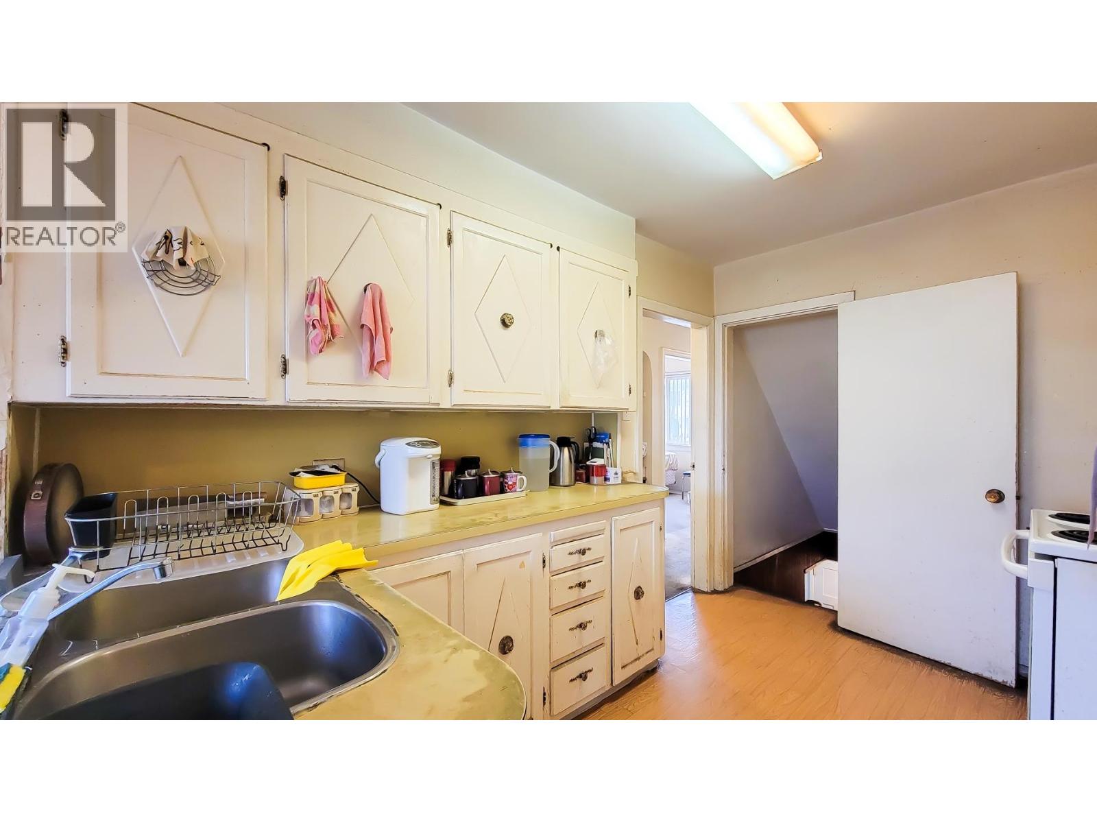 8245 Selkirk Street, Vancouver, British Columbia  V6P 4H8 - Photo 15 - R3087266