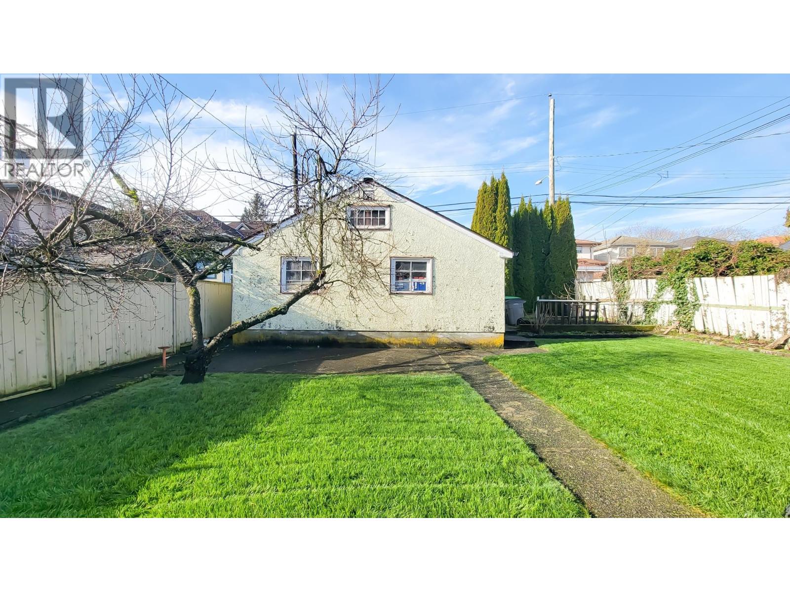 8245 Selkirk Street, Vancouver, British Columbia  V6P 4H8 - Photo 37 - R3087266