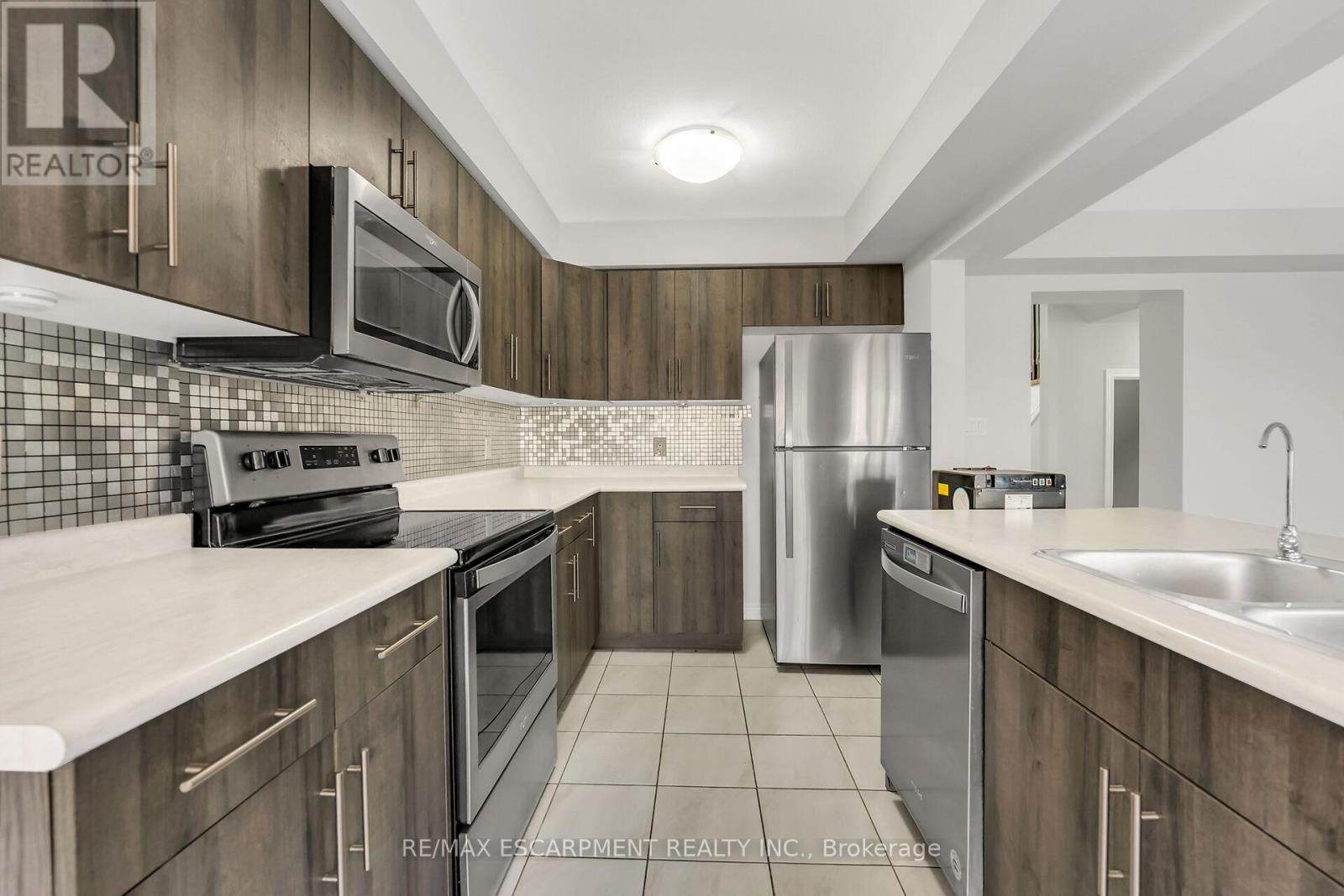 152 Heron Street, Welland, Ontario  L3C 0G8 - Photo 10 - X12767024