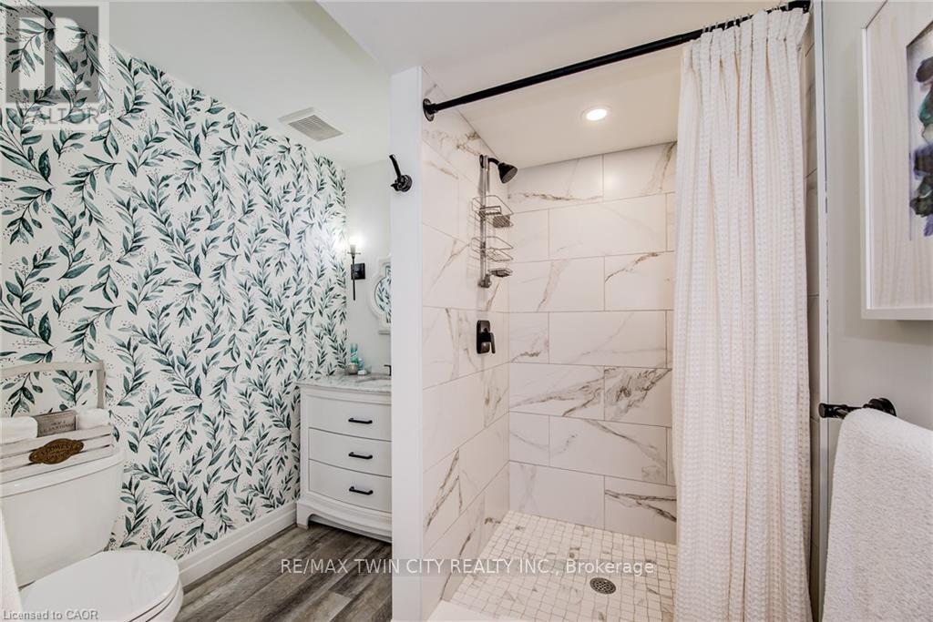 920 Orr Court, Kitchener, Ontario  N2R 1R4 - Photo 44 - X12767060