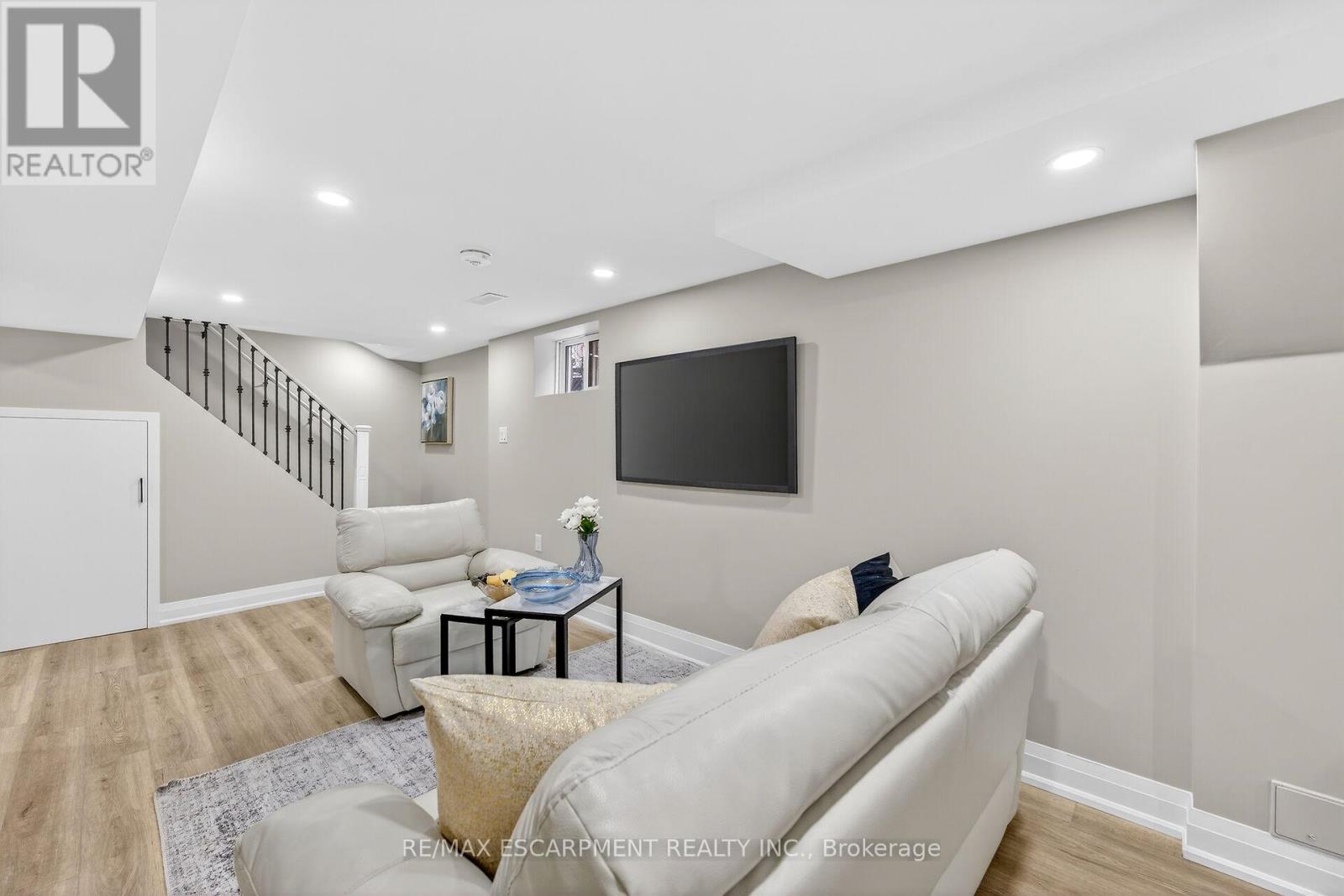 150 Brucedale Avenue E, Hamilton, Ontario  L9A 1N6 - Photo 38 - X12767098