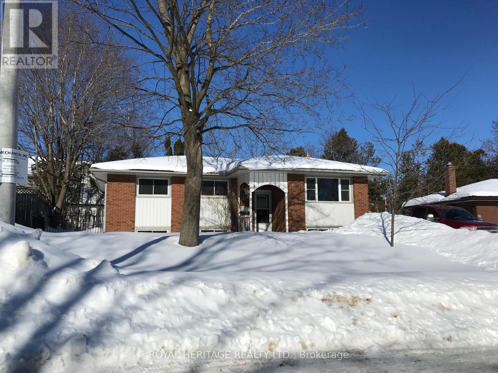 Upper - 900 Ellesmere Avenue, Peterborough, Ontario  K9H 7A7 - Photo 2 - X12767154