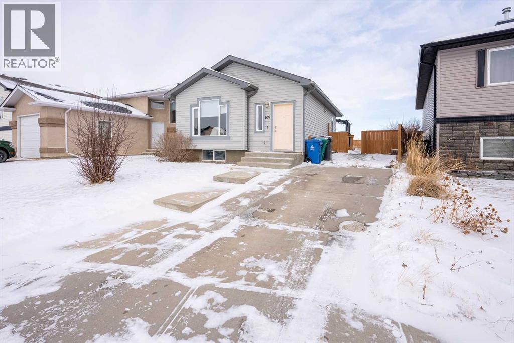 619 Aberdeen Crescent W, Lethbridge, Alberta  T1J 5A9 - Photo 2 - A2280479