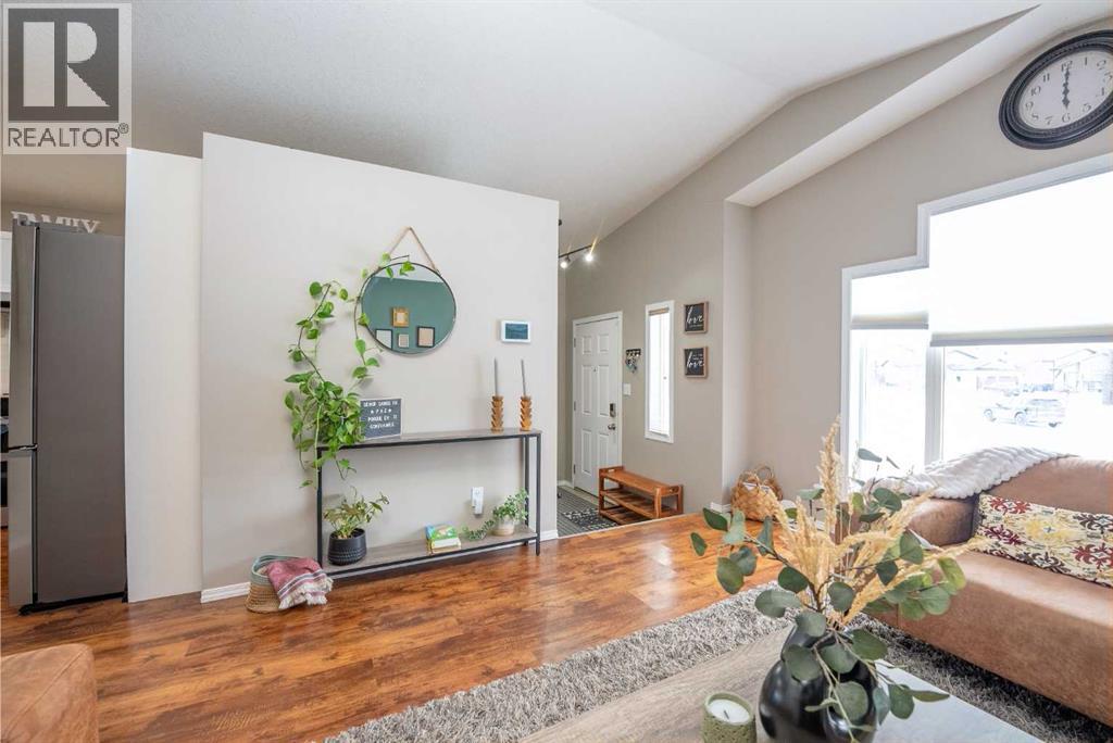 619 Aberdeen Crescent W, Lethbridge, Alberta  T1J 5A9 - Photo 8 - A2280479