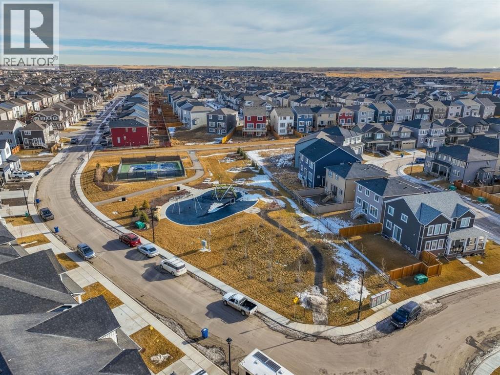 557 Southwinds Close Sw, Airdrie, Alberta  T4B 5L5 - Photo 3 - A2284115