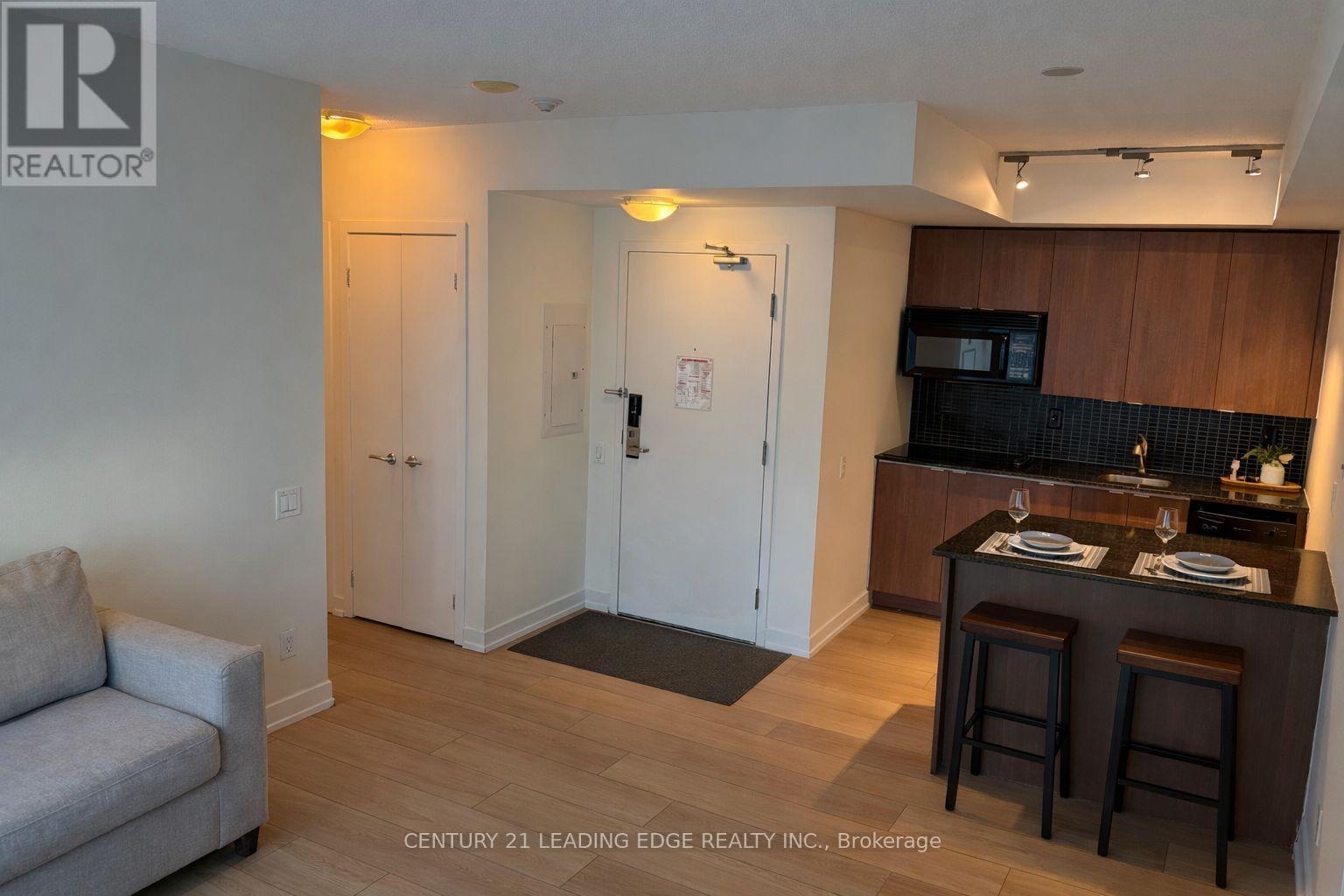 1103 - 8 Colborne Street, Toronto, Ontario  M5E 1E1 - Photo 4 - C12767190