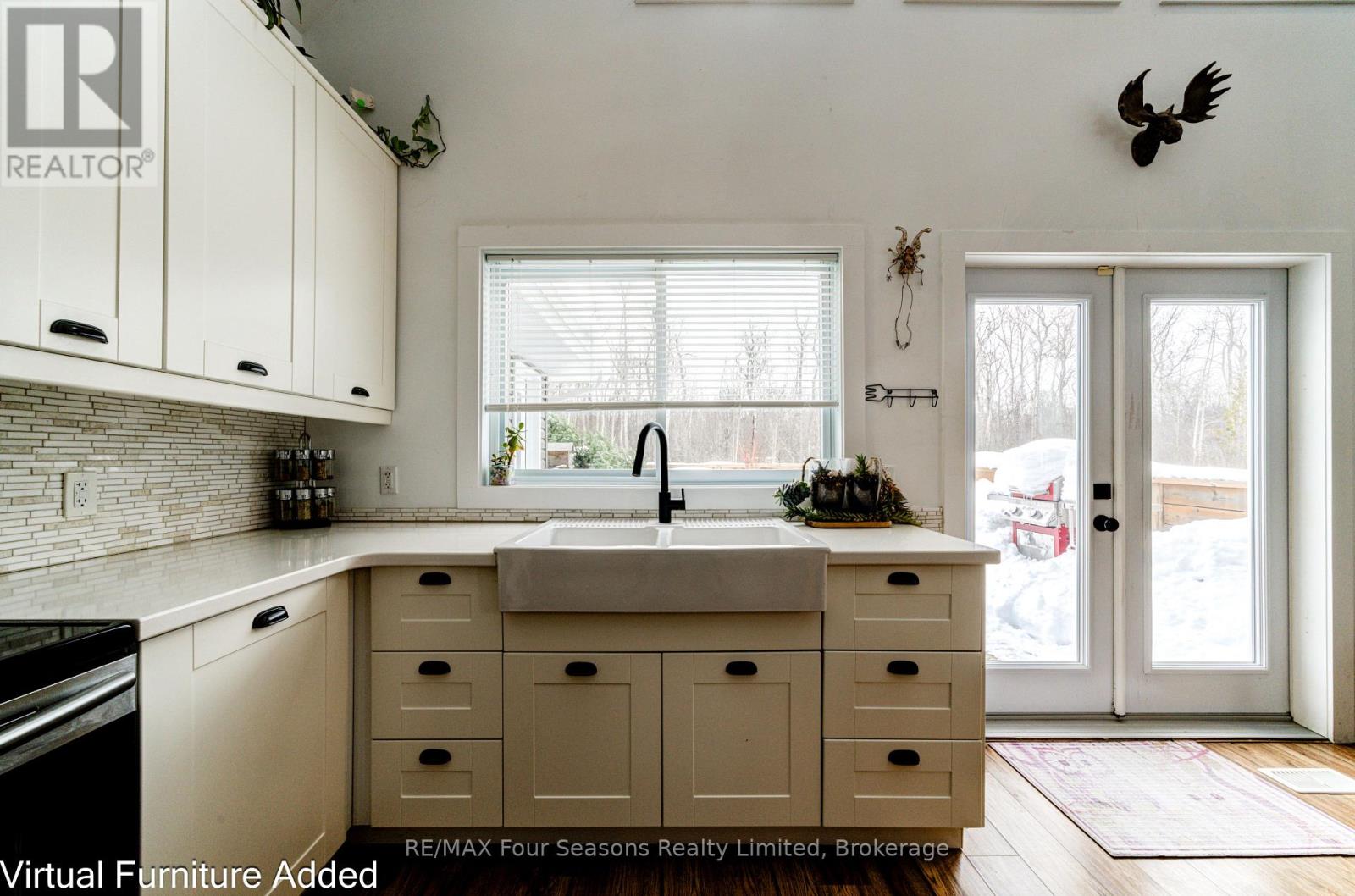 40 Braeside Street, Collingwood, Ontario  L9Y 0X2 - Photo 5 - S12767284