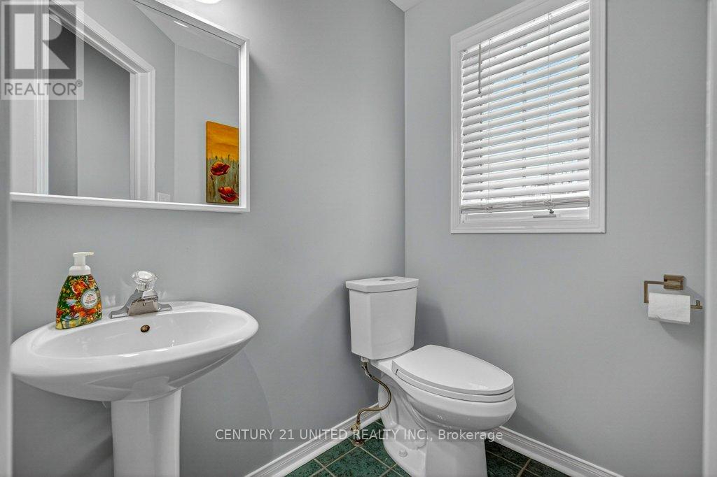 1780 Woodgate Trail, Oshawa (Samac), Ontario  L1G 8B3 - Photo 11 - E12767294