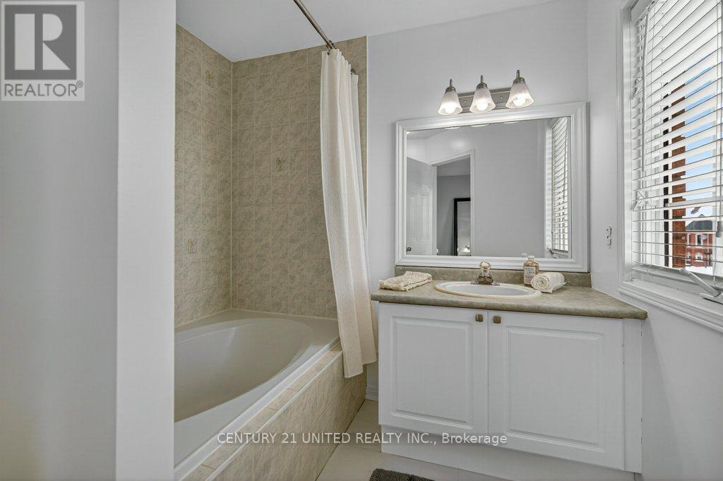 1780 Woodgate Trail, Oshawa (Samac), Ontario  L1G 8B3 - Photo 22 - E12767294