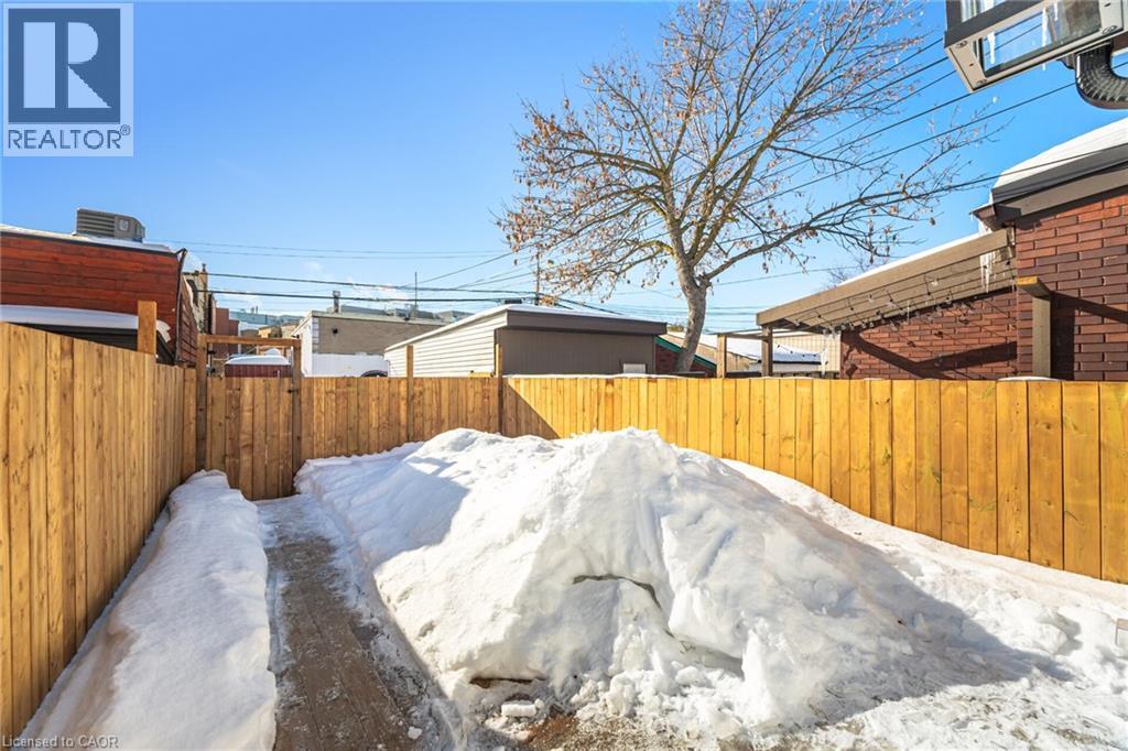 241 Maria Street, Toronto, Ontario  M6P 1W6 - Photo 29 - 40803417