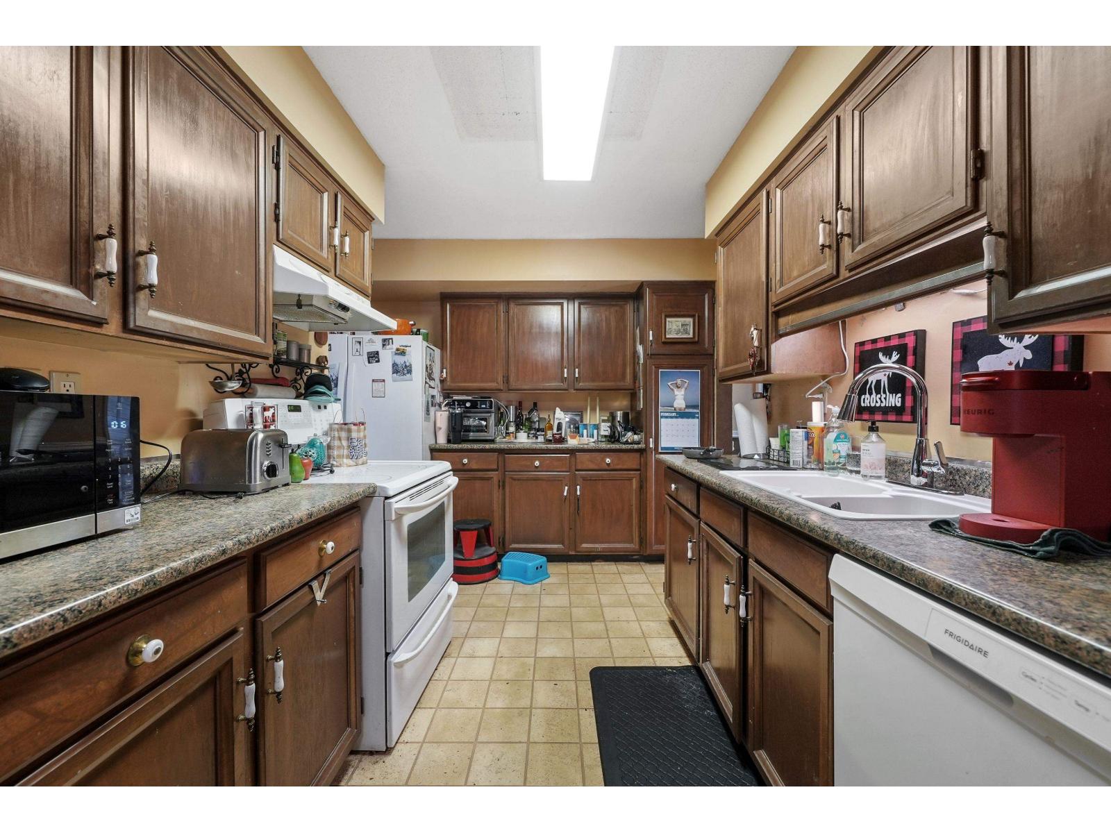 13169 98 Avenue, Surrey, British Columbia  V3T 1B8 - Photo 5 - R3085415