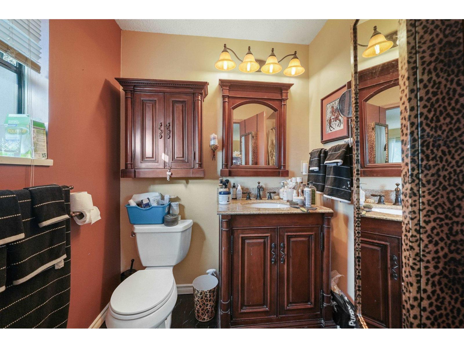 13169 98 Avenue, Surrey, British Columbia  V3T 1B8 - Photo 12 - R3085415