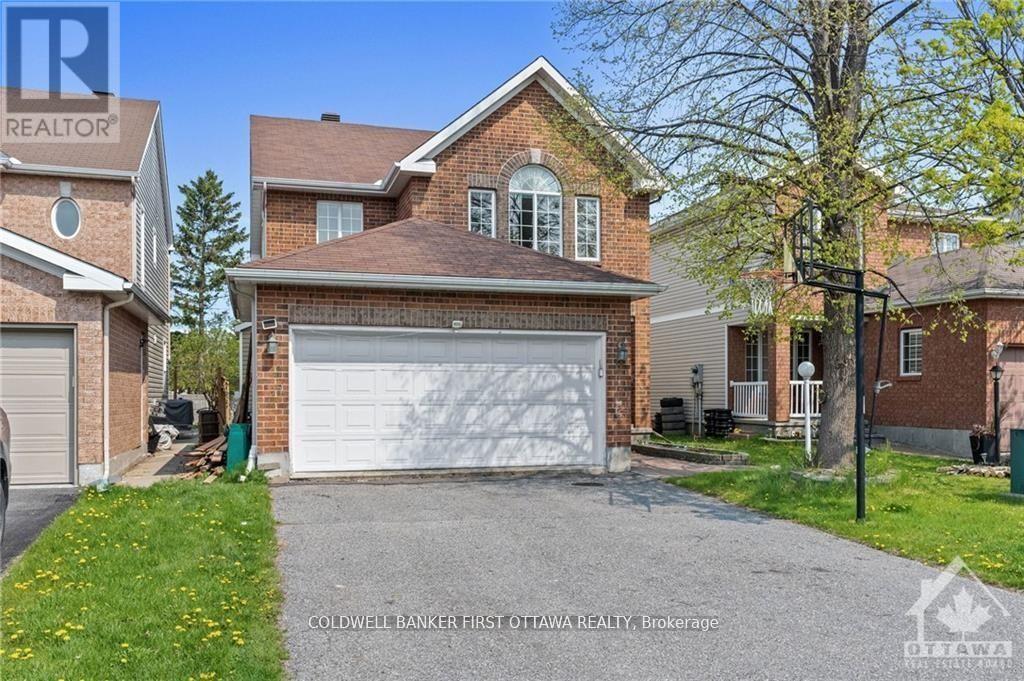 9 Armagh Way, Ottawa, Ontario  K2J 4C3 - Photo 2 - X12767202