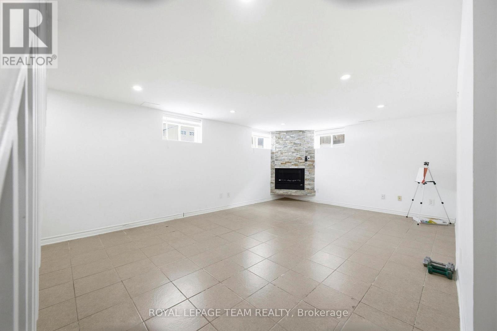 2171 Martha Avenue, Ottawa, Ontario  K1G 1K6 - Photo 26 - X12767240