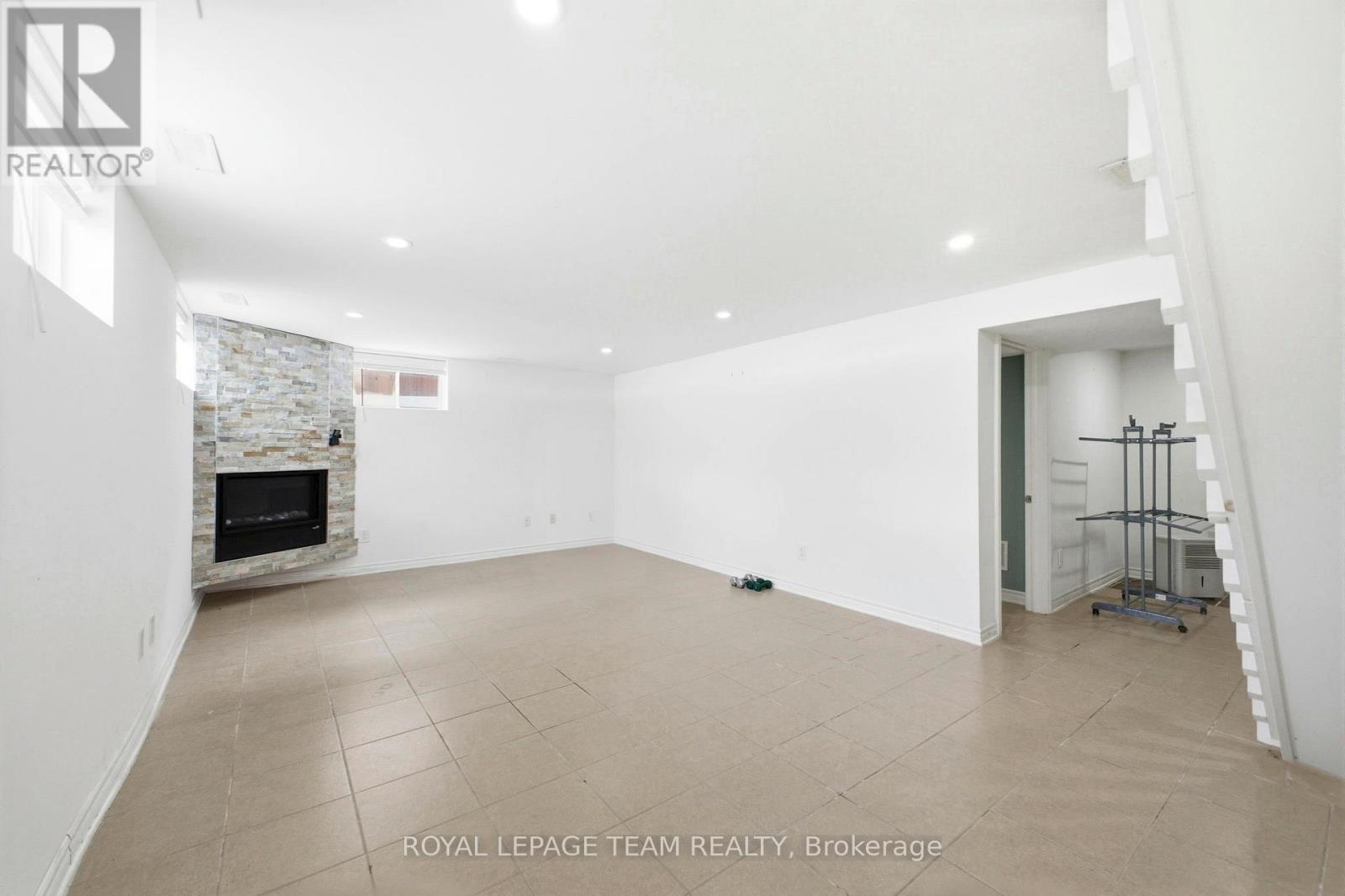 2171 Martha Avenue, Ottawa, Ontario  K1G 1K6 - Photo 27 - X12767240