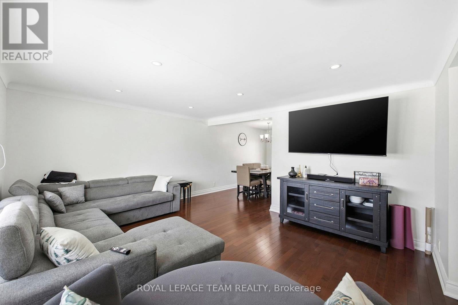 2171 Martha Avenue, Ottawa, Ontario  K1G 1K6 - Photo 7 - X12767240