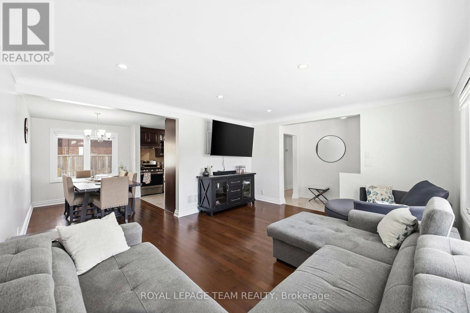 2171 Martha Avenue, Ottawa, Ontario  K1G 1K6 - Photo 8 - X12767240