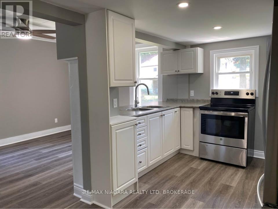 474 Lakeshore Road, Fort Erie, Ontario  L2A 1B5 - Photo 4 - X12767194