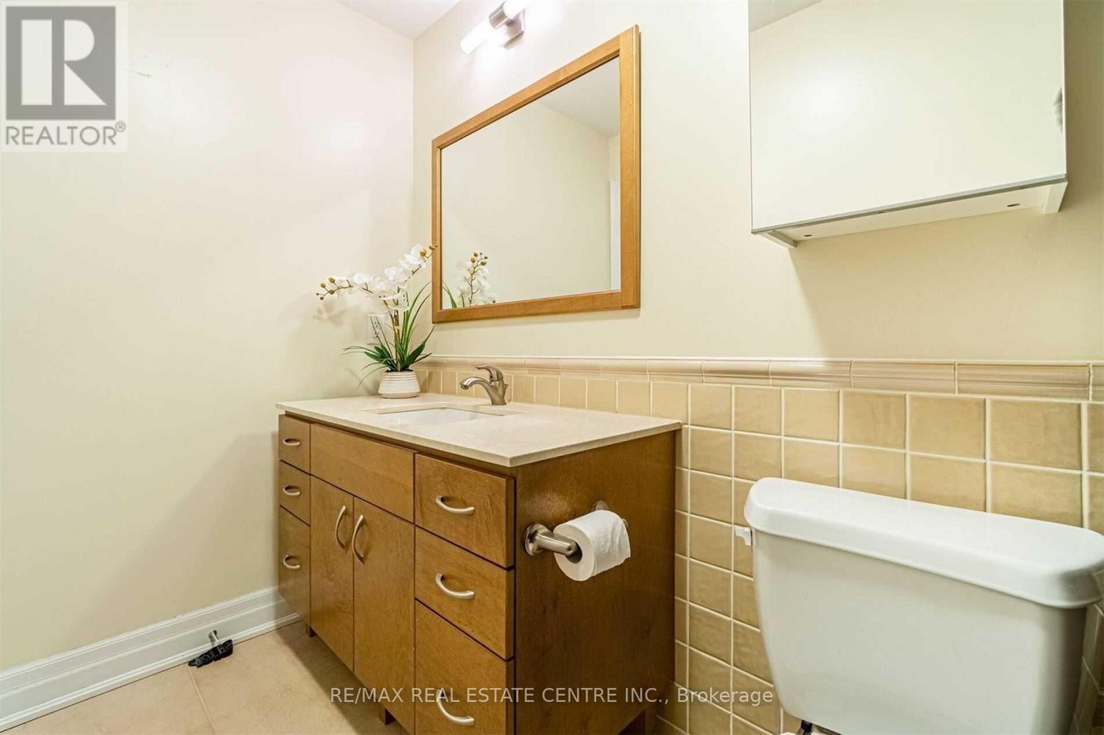 1203 - 100 John Street, Brampton, Ontario  L6W 0A8 - Photo 14 - W12767144