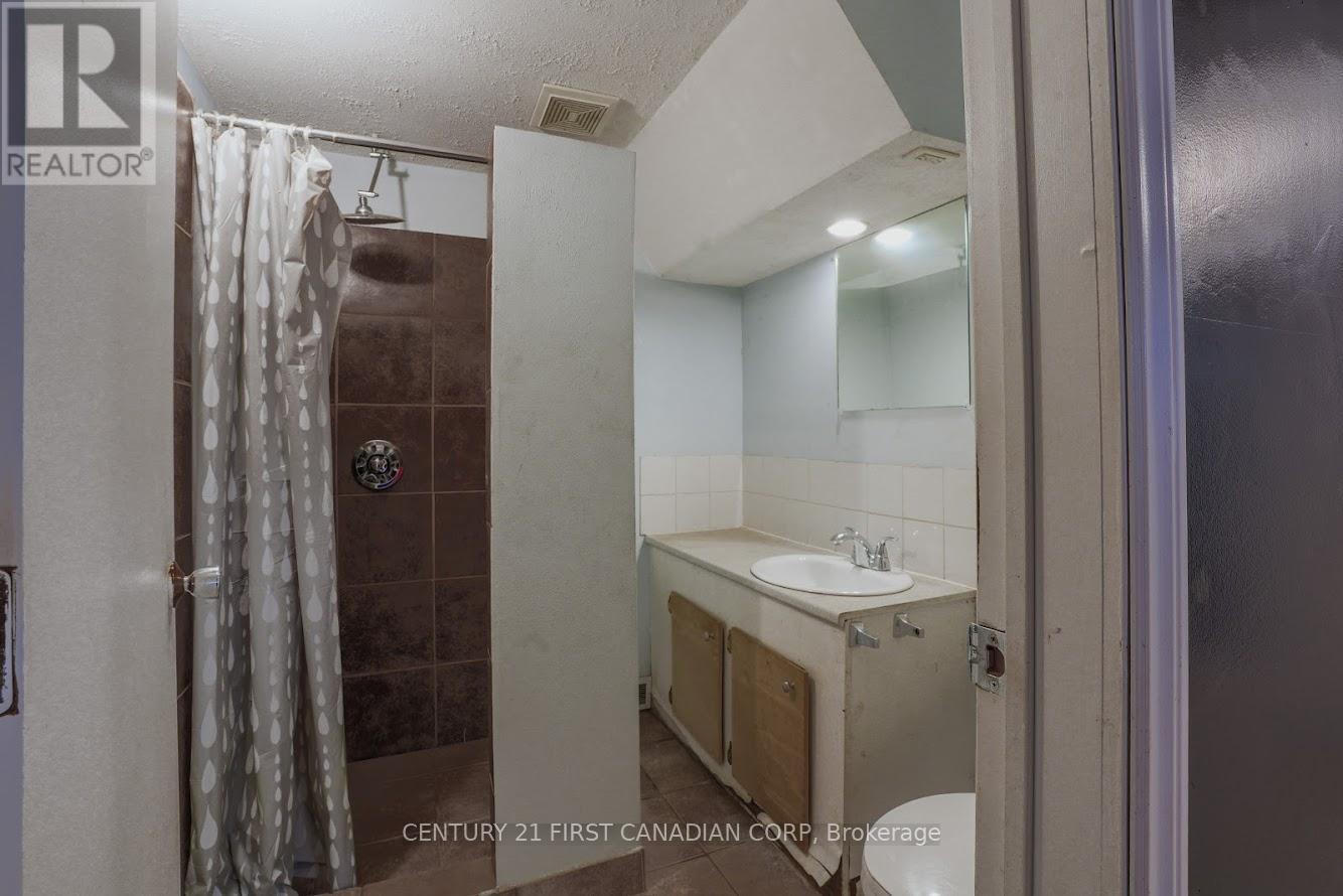 12 Mendip Crescent, London South, Ontario  N6E 1H1 - Photo 16 - X12751502