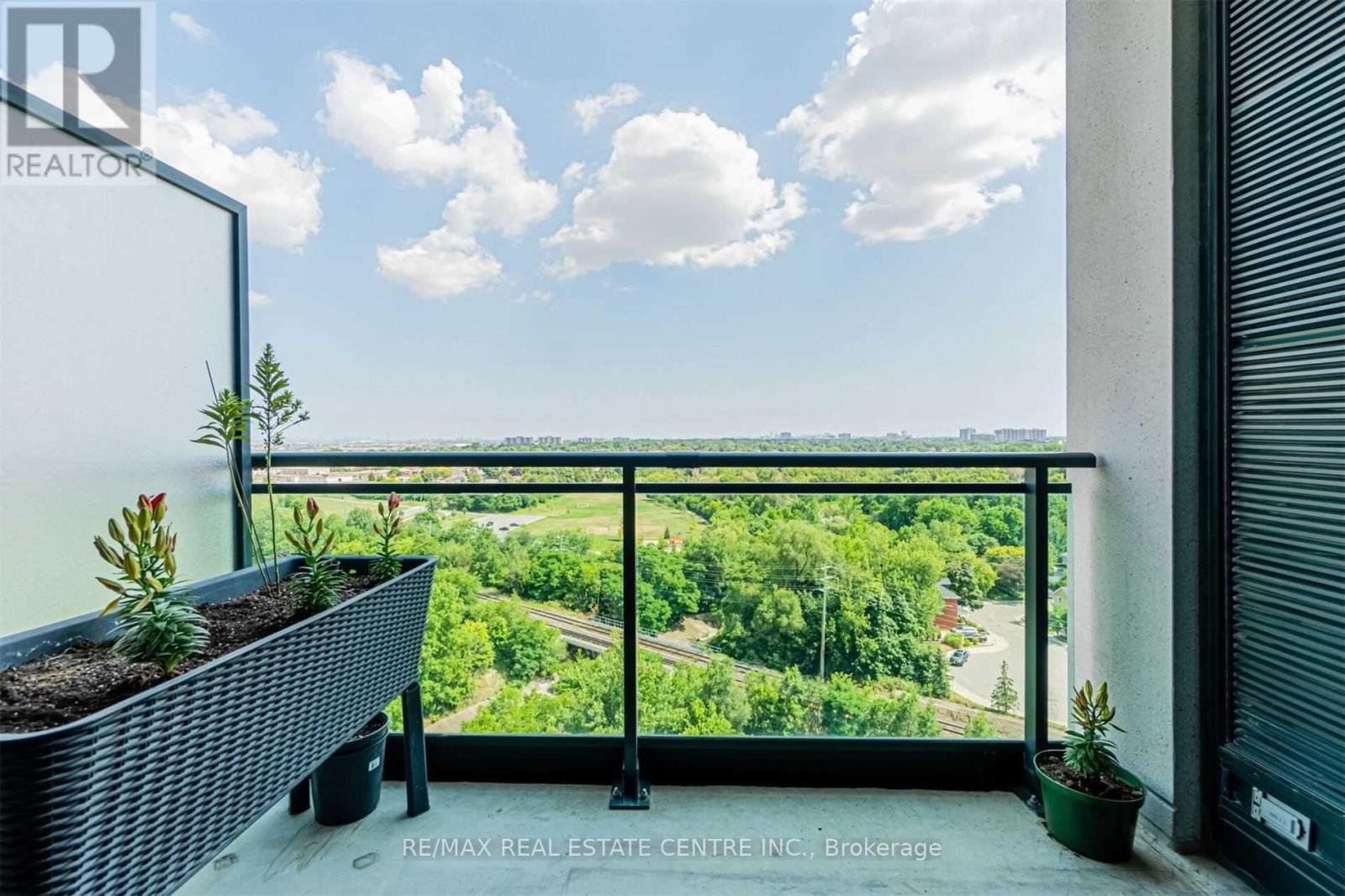 1203 - 100 John Street, Brampton, Ontario  L6W 0A8 - Photo 18 - W12767144