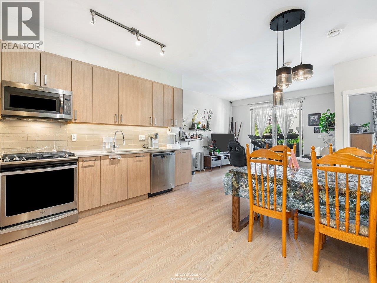 Ph-08 1306 Fifth Avenue, New Westminster, British Columbia  V3M 0K5 - Photo 6 - R3087463