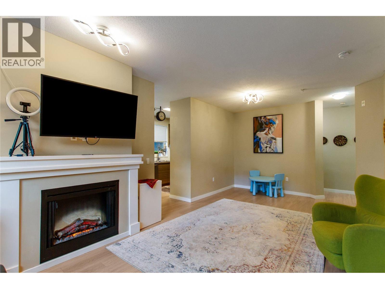 105 1150 Kensal Place, Coquitlam, British Columbia  V3B 0H4 - Photo 4 - R3087473